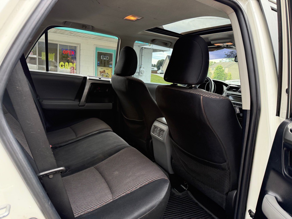 2011 Toyota 4Runner Image 10