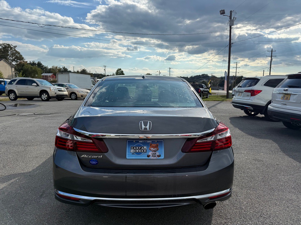 2017 Honda Accord Image 3