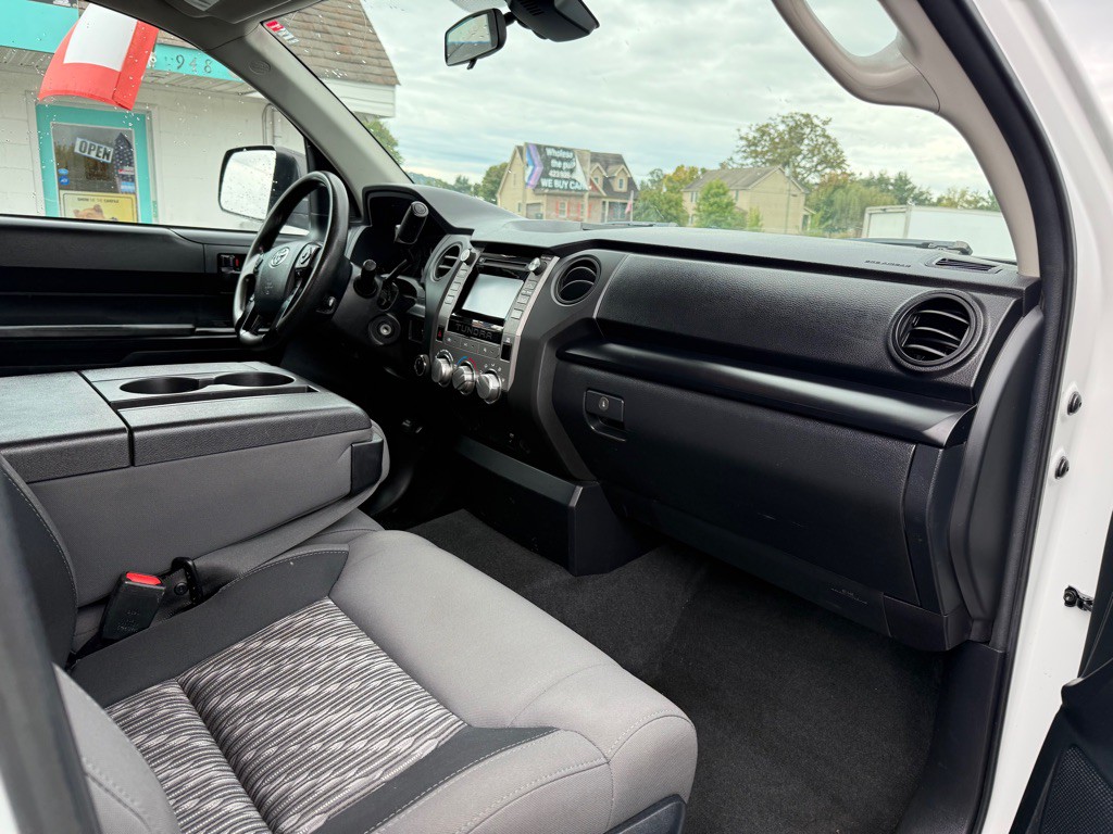 2019 Toyota Tundra Image 12