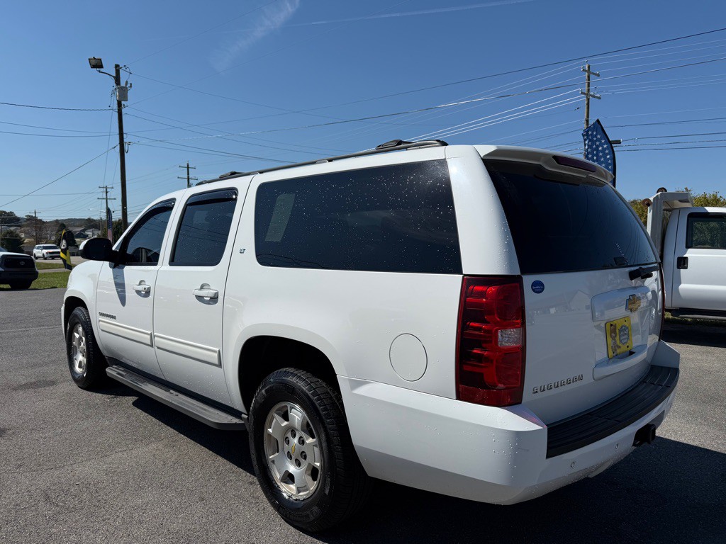 2013 Chevrolet Suburban Image 4