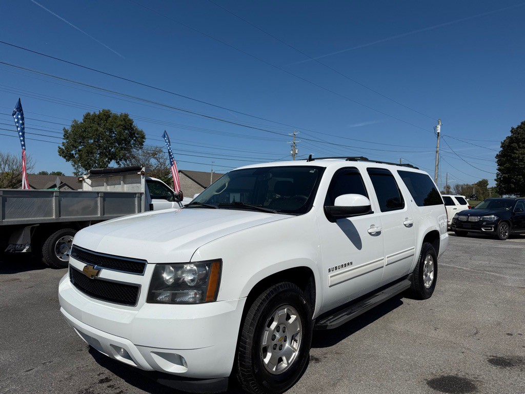 2013 Chevrolet Suburban Image 5