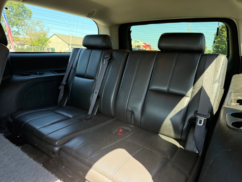 2013 Chevrolet Suburban Image 10