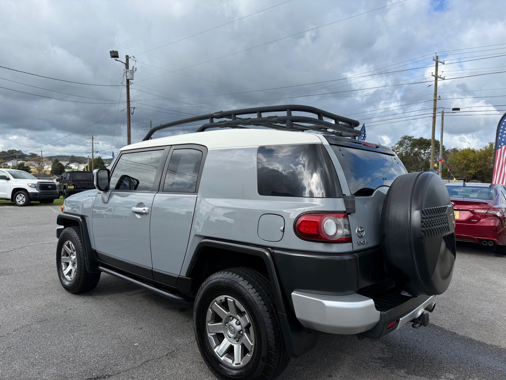 2014 Toyota FJ Cruiser Image 4