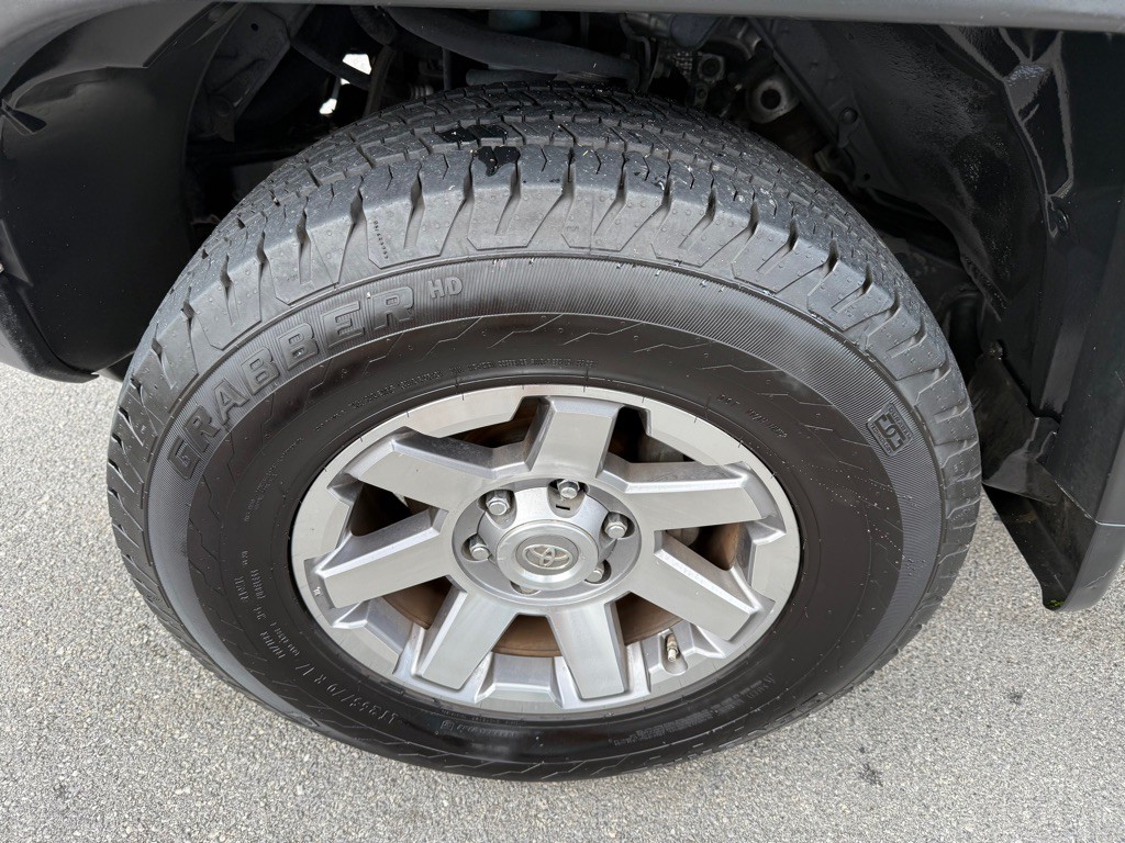 2014 Toyota FJ Cruiser Image 7
