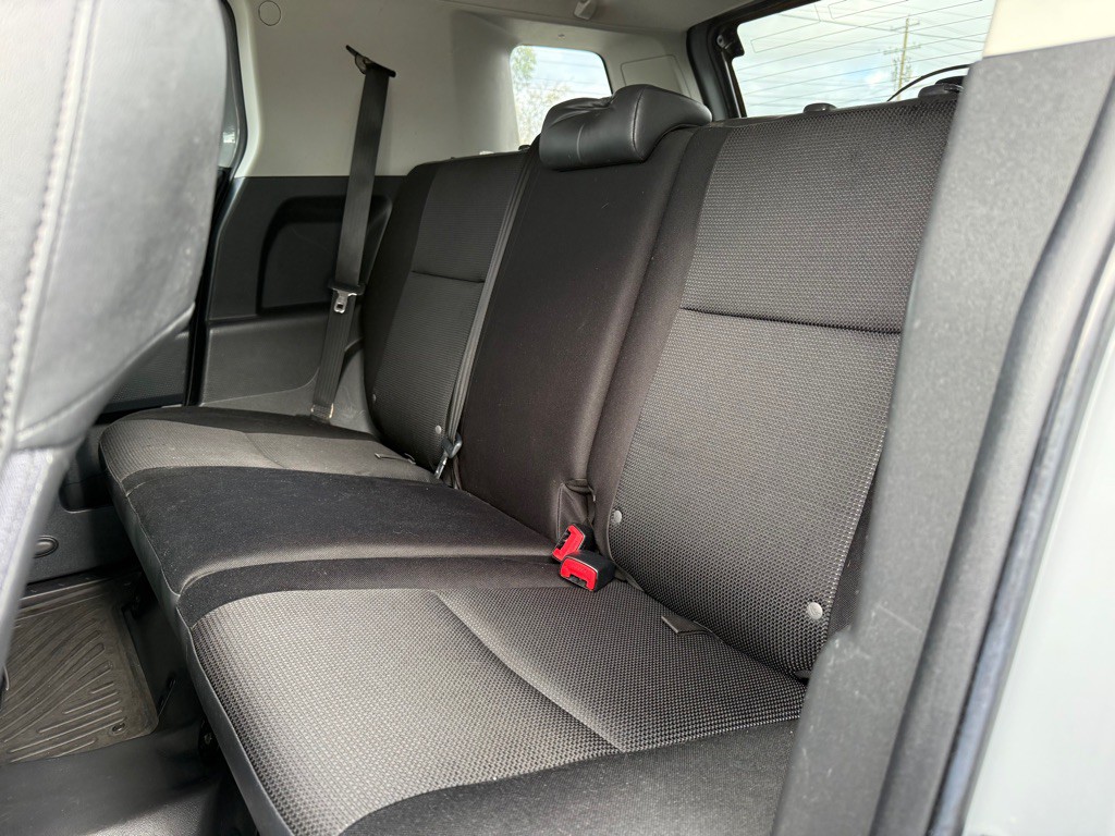 2014 Toyota FJ Cruiser Image 9