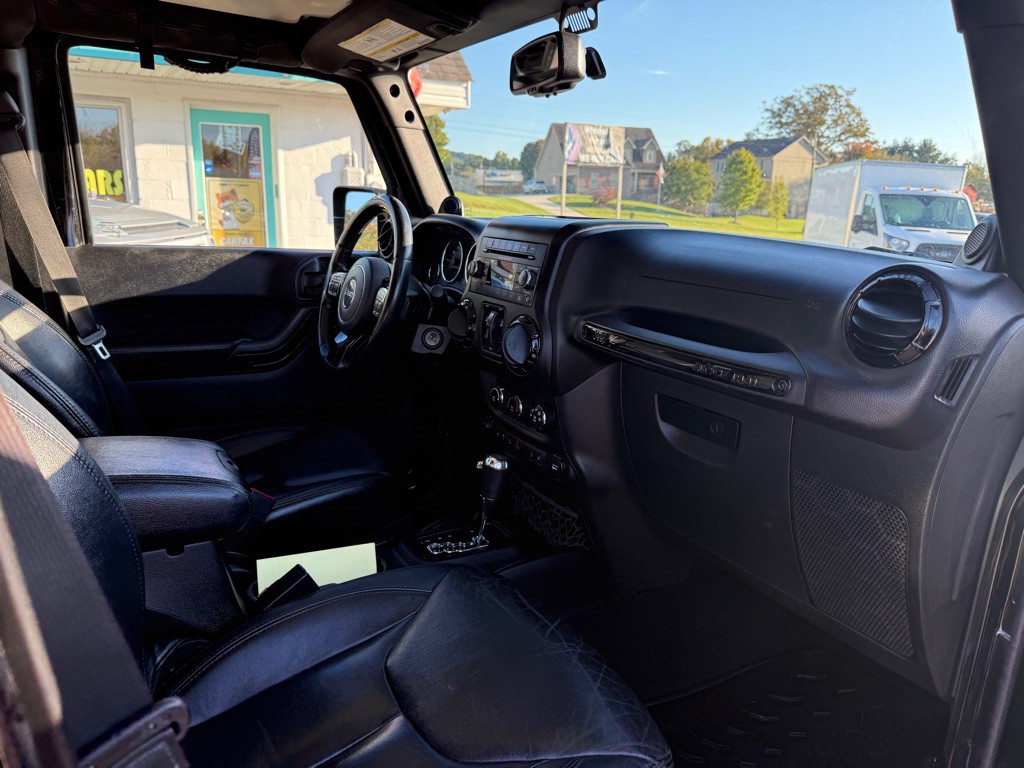 2014 Jeep Wrangler Unlimited Image 12