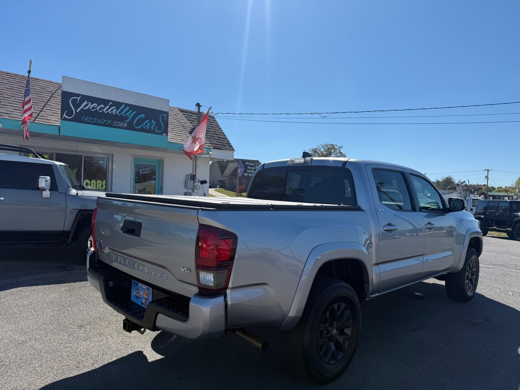 2023 Toyota Tacoma Image 2