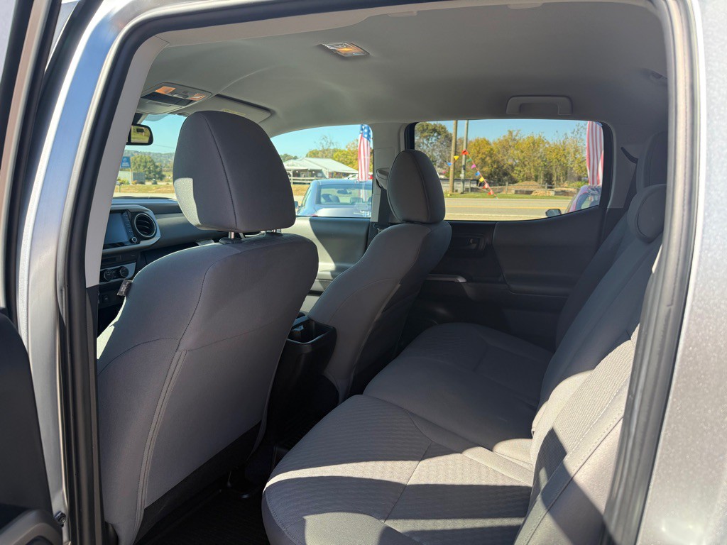 2023 Toyota Tacoma Image 8