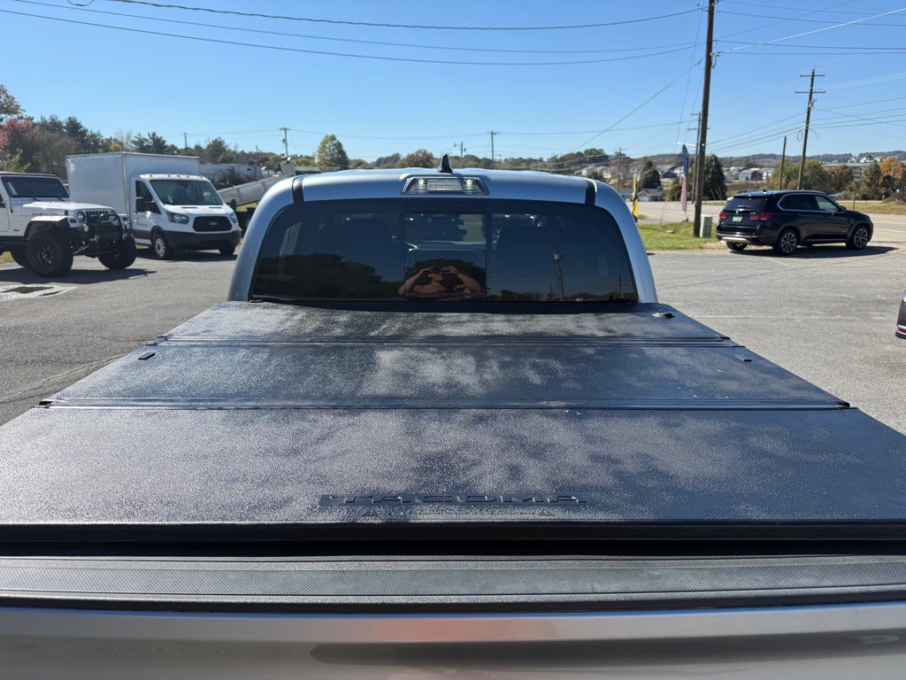 2023 Toyota Tacoma Image 9