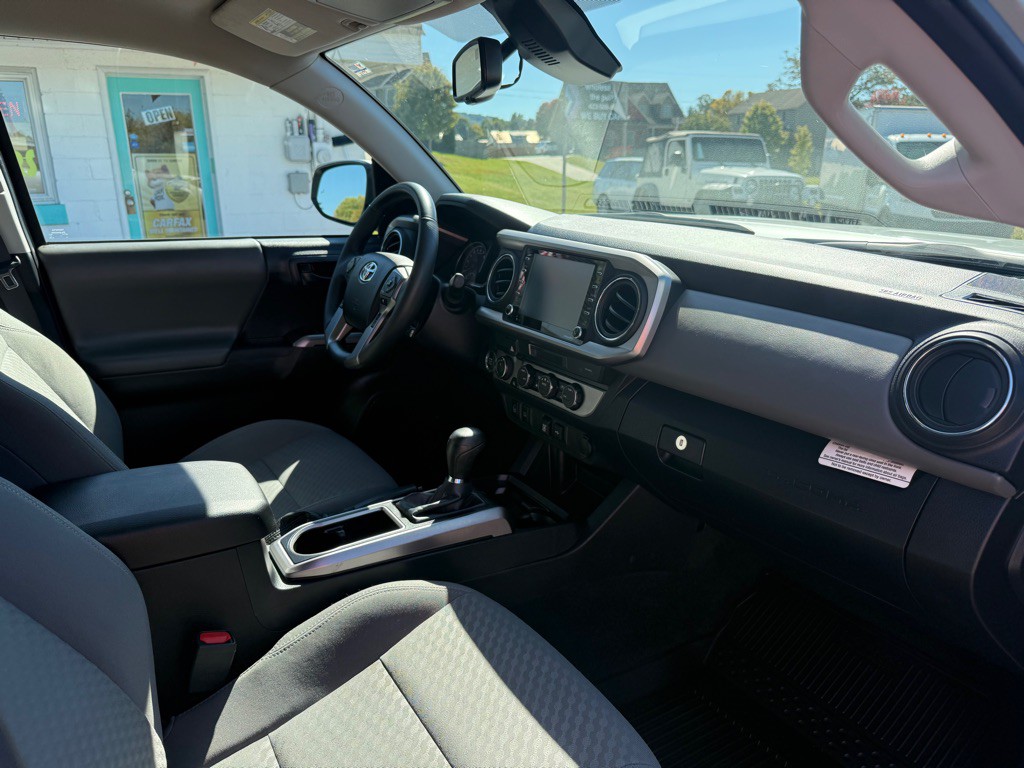 2023 Toyota Tacoma Image 12
