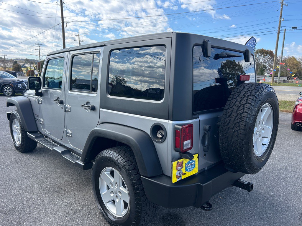 2017 Jeep Wrangler Unlimited Image 8