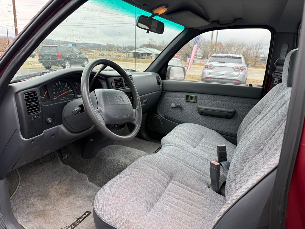 1996 Toyota Tacoma Image 8