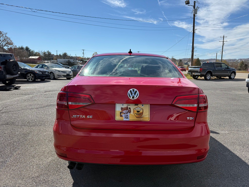 2015 Volkswagen Jetta Image 3