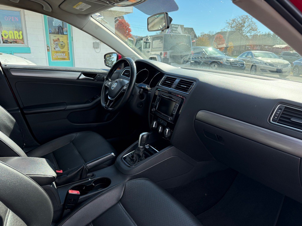 2015 Volkswagen Jetta Image 11