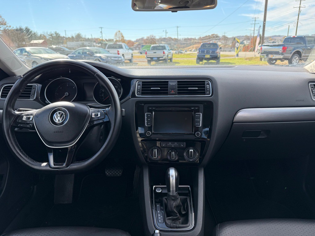 2015 Volkswagen Jetta Image 12