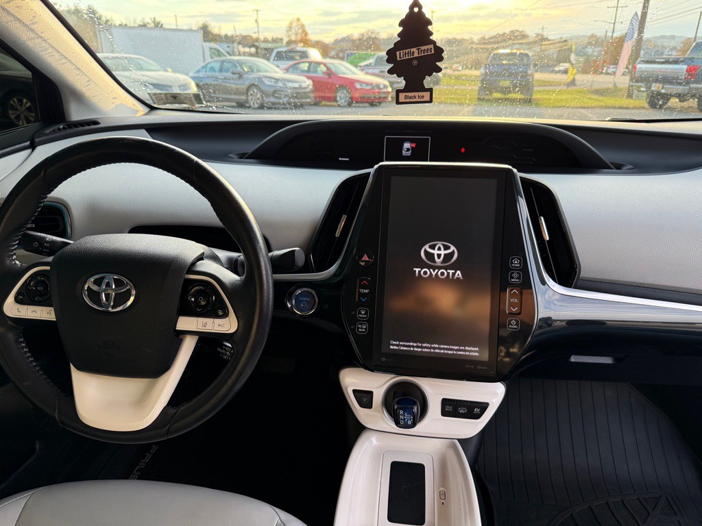 2018 Toyota Prius Image 13