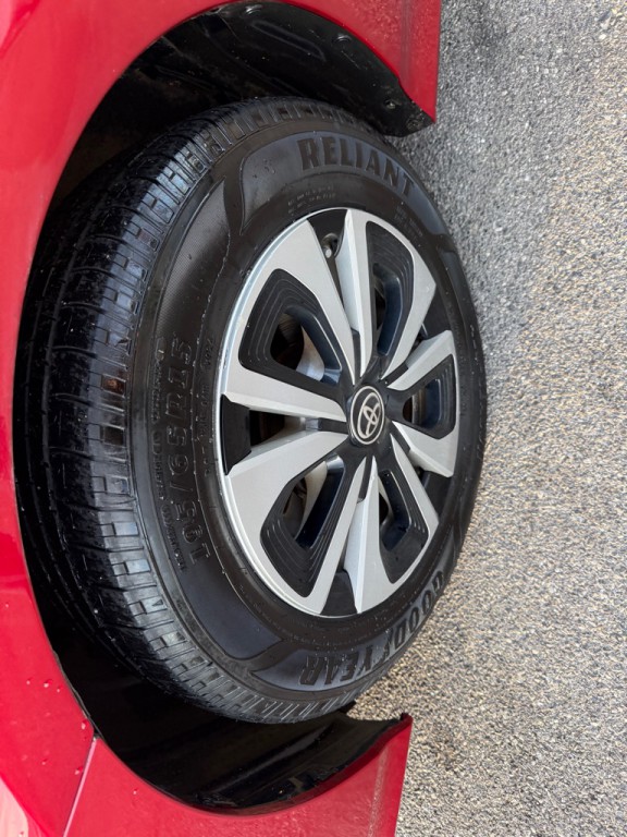 2018 Toyota Prius Image 20