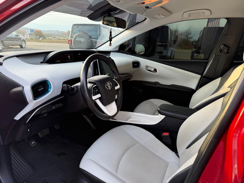 2018 Toyota Prius Image 21