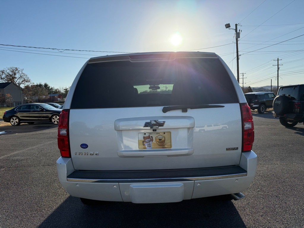 2012 Chevrolet Tahoe Image 3