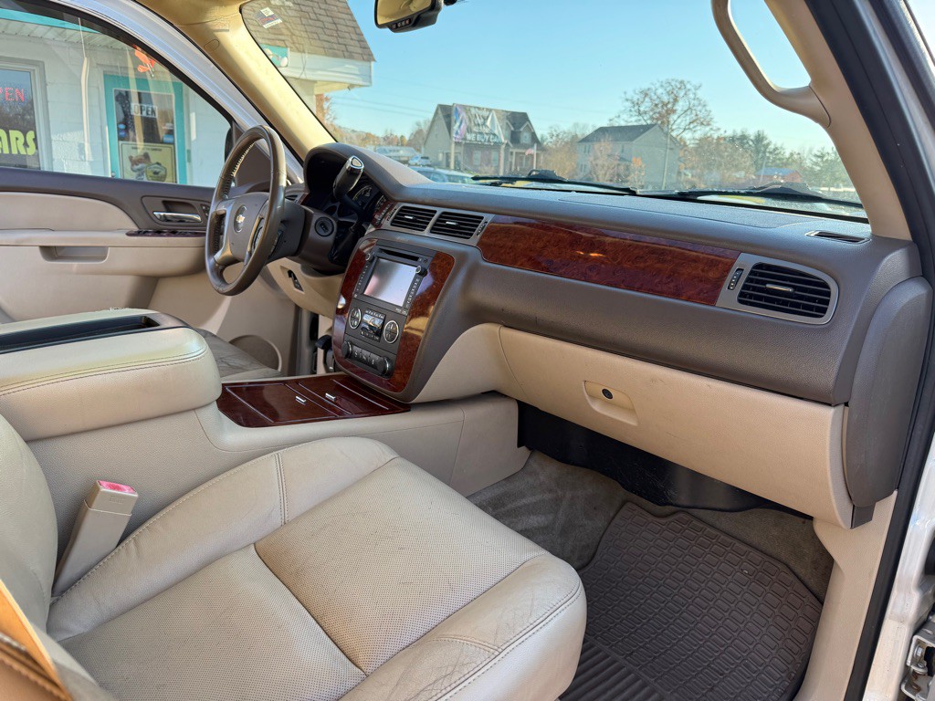 2012 Chevrolet Tahoe Image 16