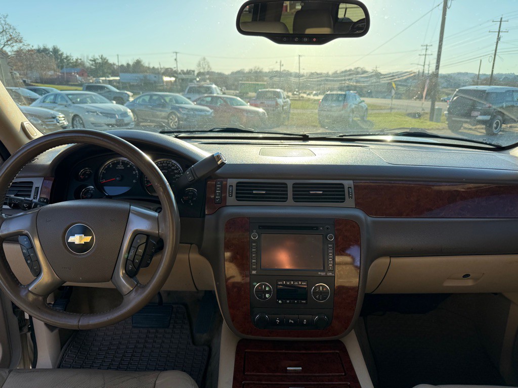 2012 Chevrolet Tahoe Image 17