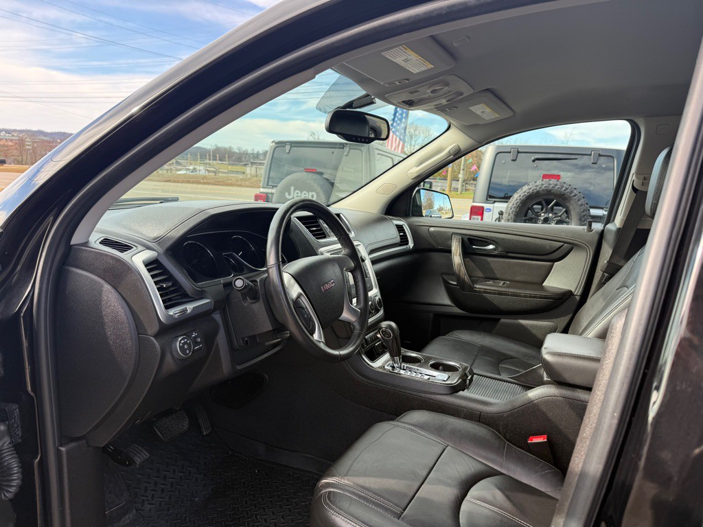 2016 GMC Acadia Image 8