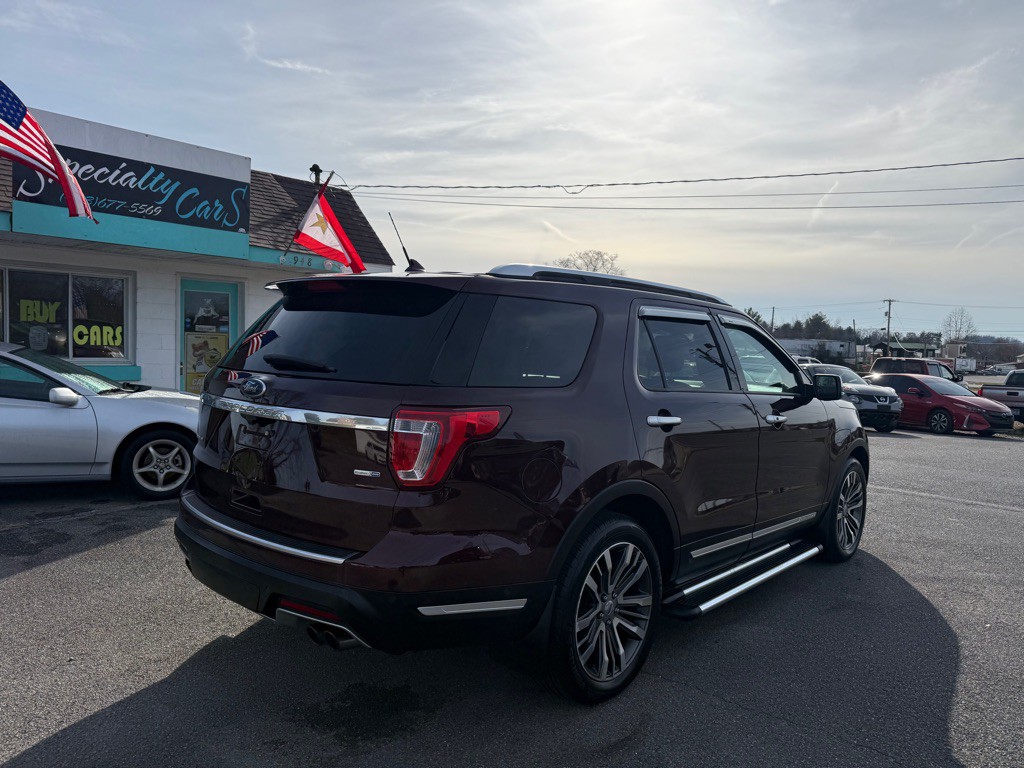 2018 Ford Explorer Image 2