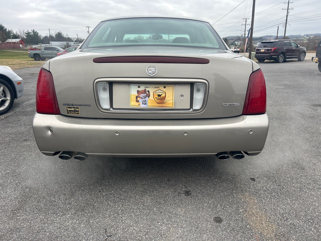 2002 Cadillac DeVille Image 4