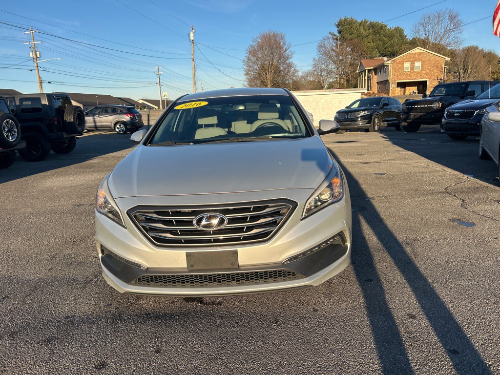2016 Hyundai Sonata Image 2