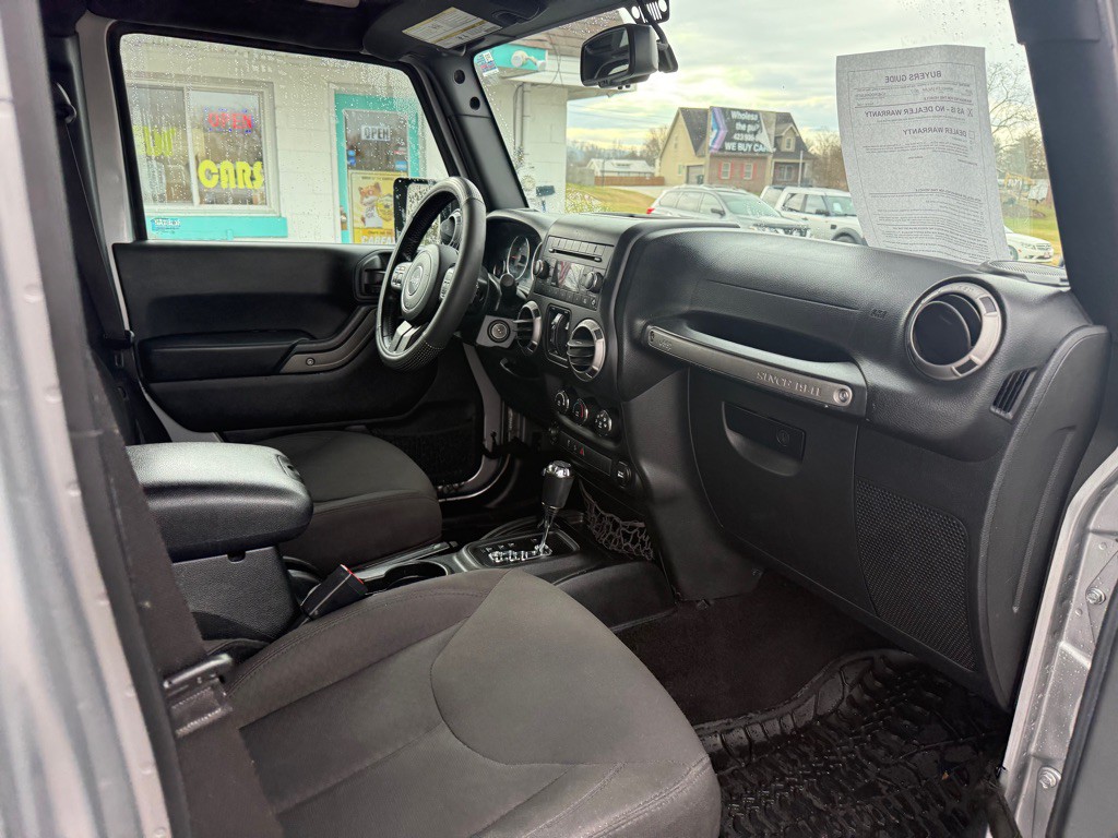 2017 Jeep Wrangler Unlimited Image 12