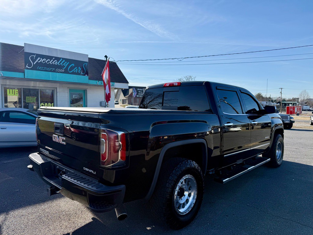 2017 GMC Sierra Image 2