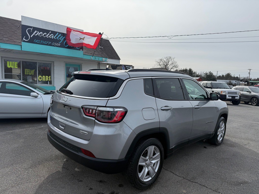 2022 Jeep Compass Image 2