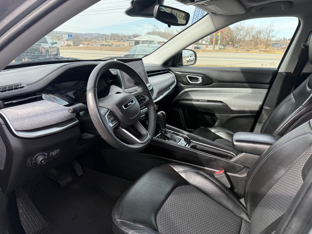 2022 Jeep Compass Image 7