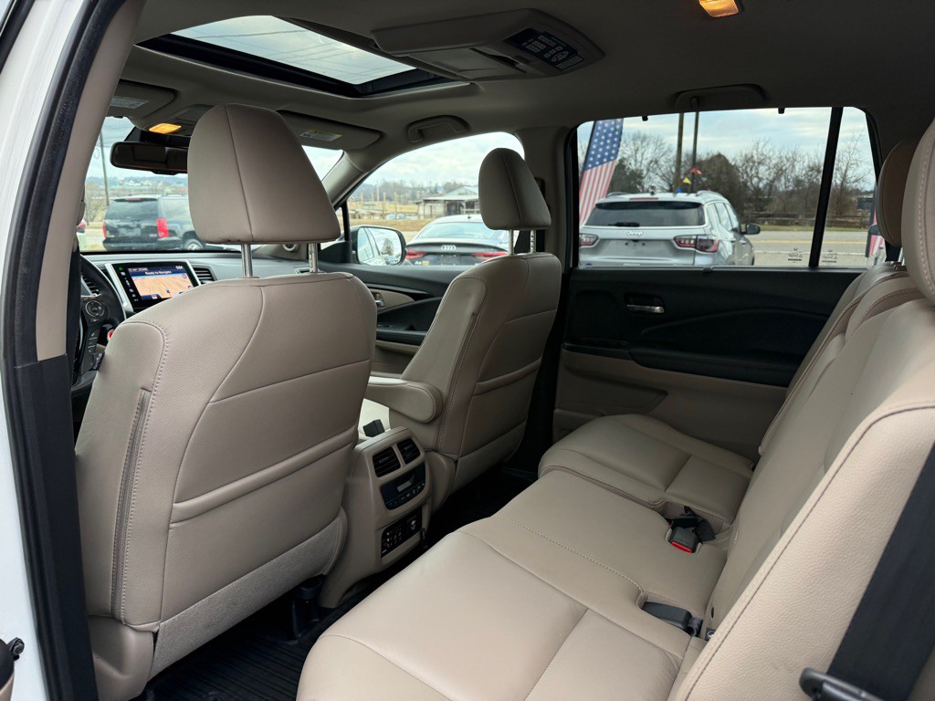 2016 Honda Pilot Image 9