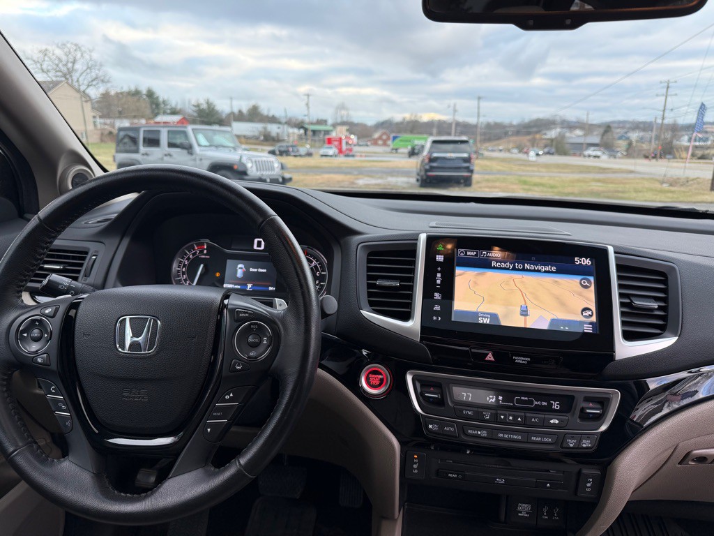 2016 Honda Pilot Image 16