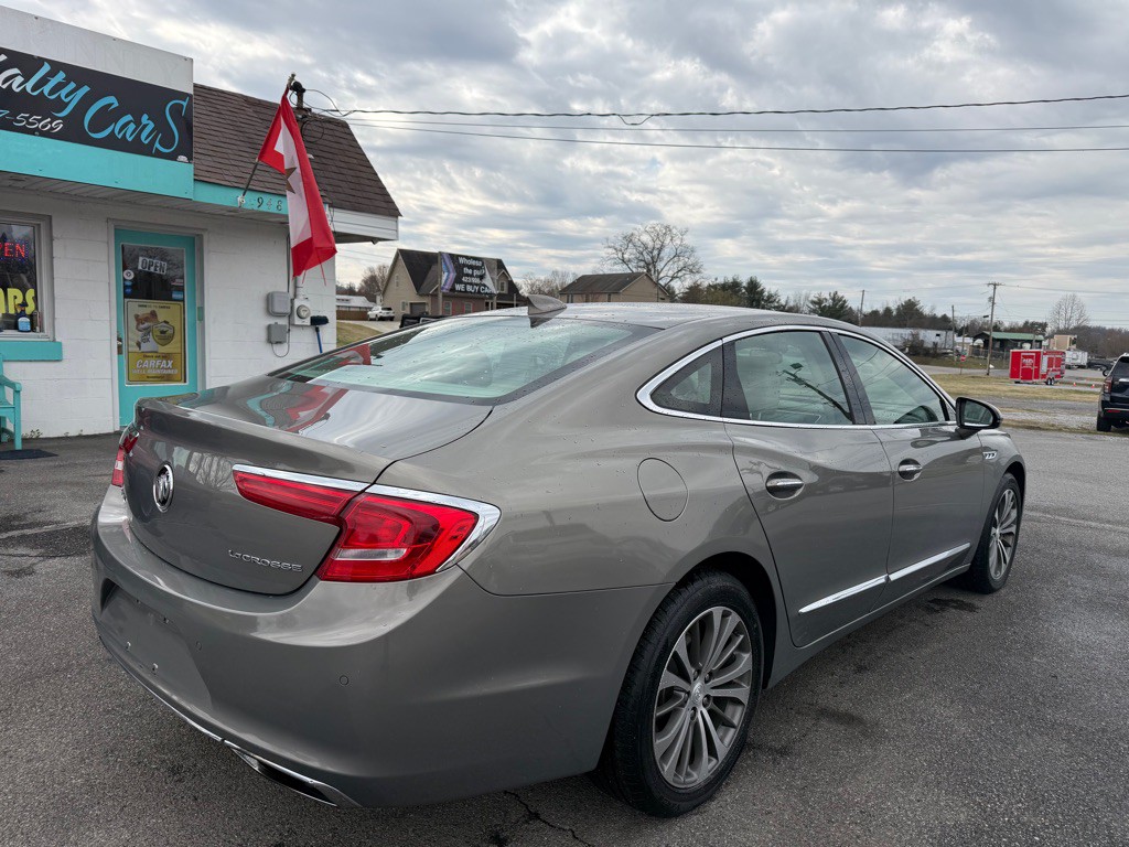 2017 Buick Lacrosse Image 2