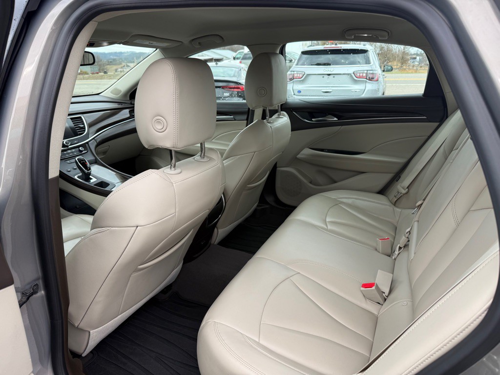 2017 Buick Lacrosse Image 9