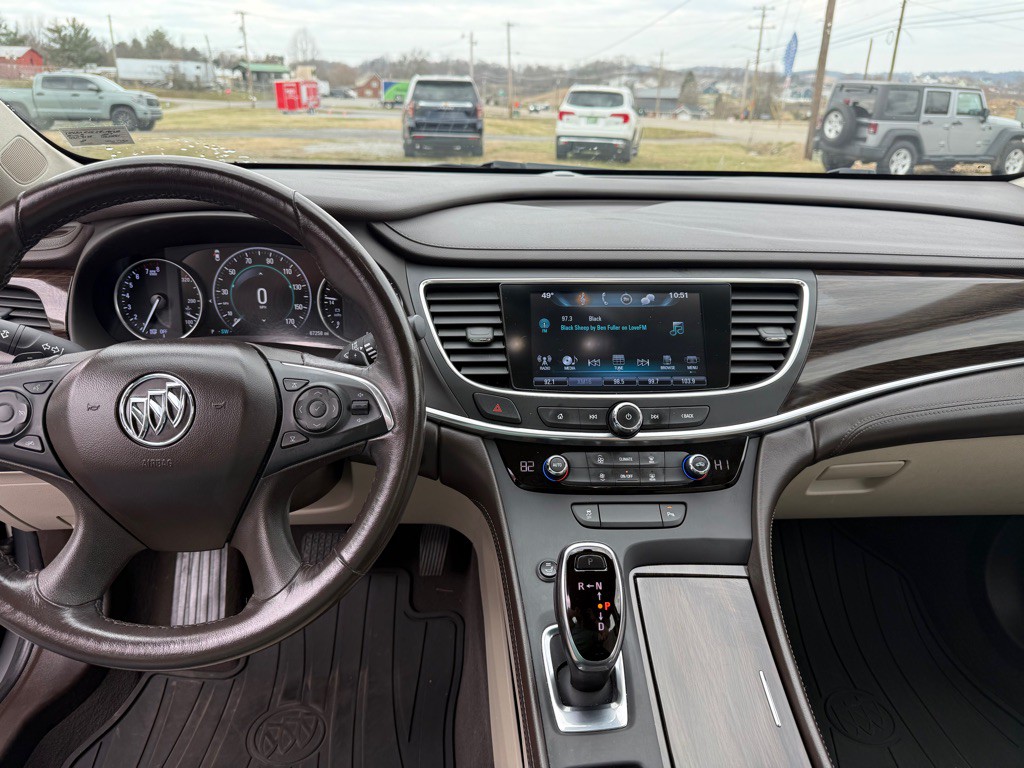 2017 Buick Lacrosse Image 13