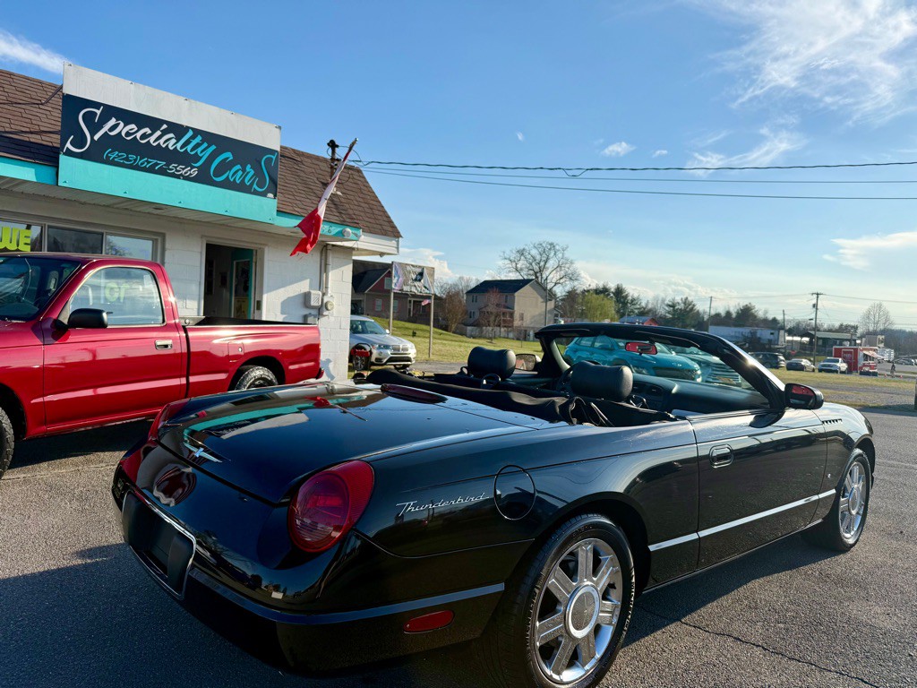 2004 Ford Thunderbird Image 2