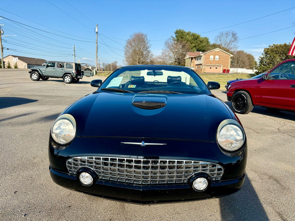 2004 Ford Thunderbird Image 6