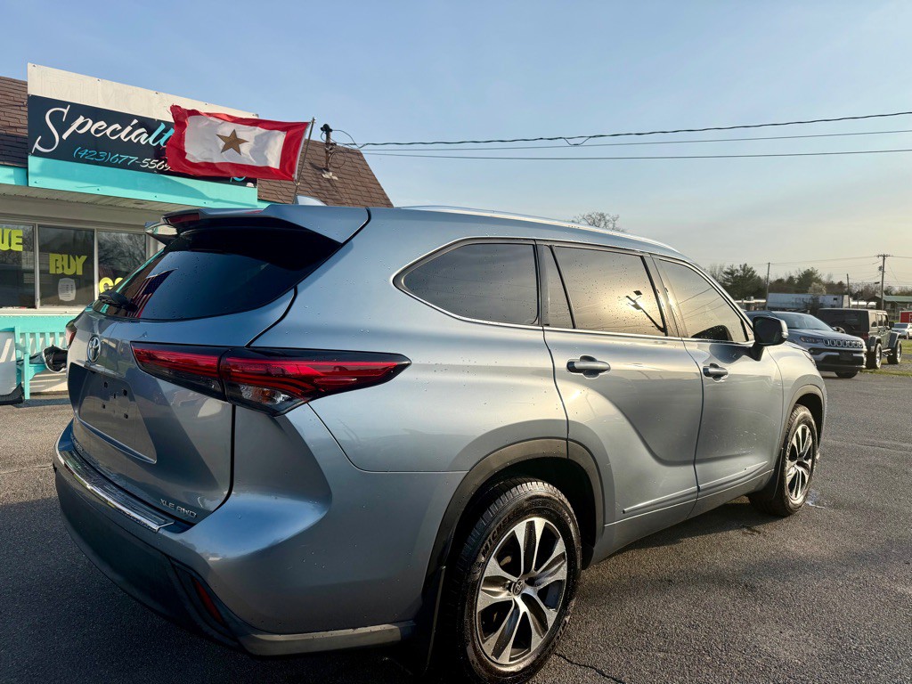 2020 Toyota Highlander Image 2