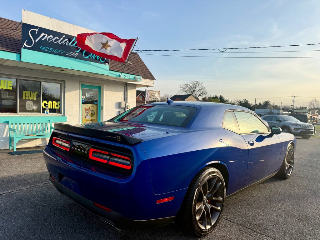 2021 Dodge Challenger Image 2