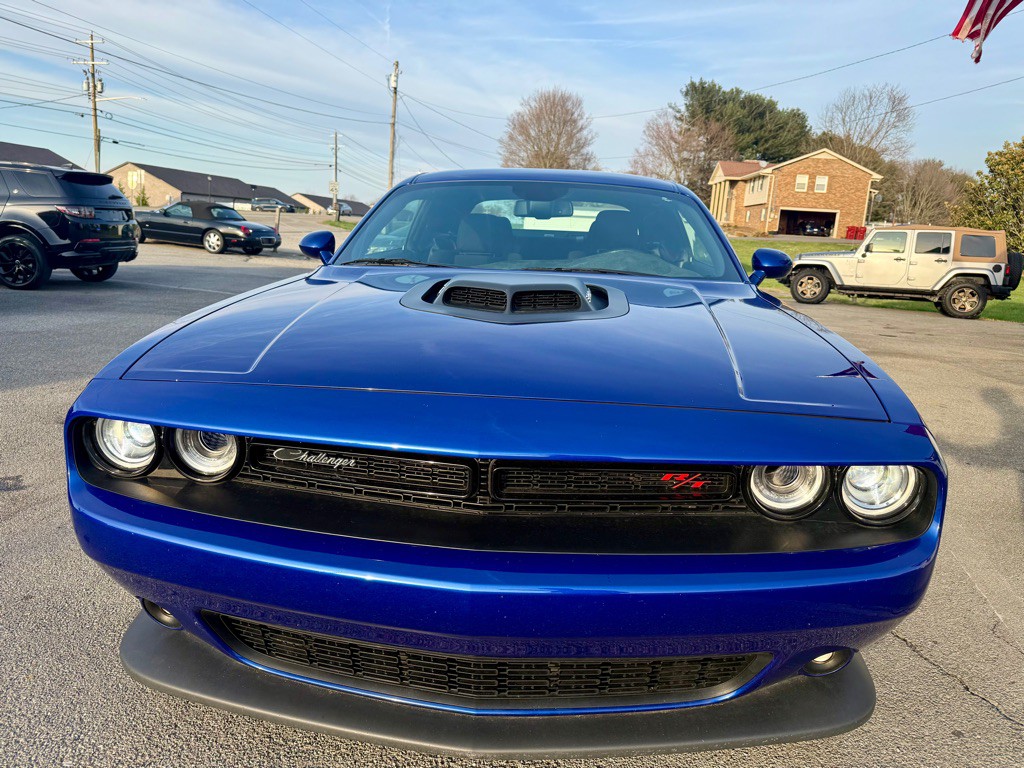 2021 Dodge Challenger Image 6