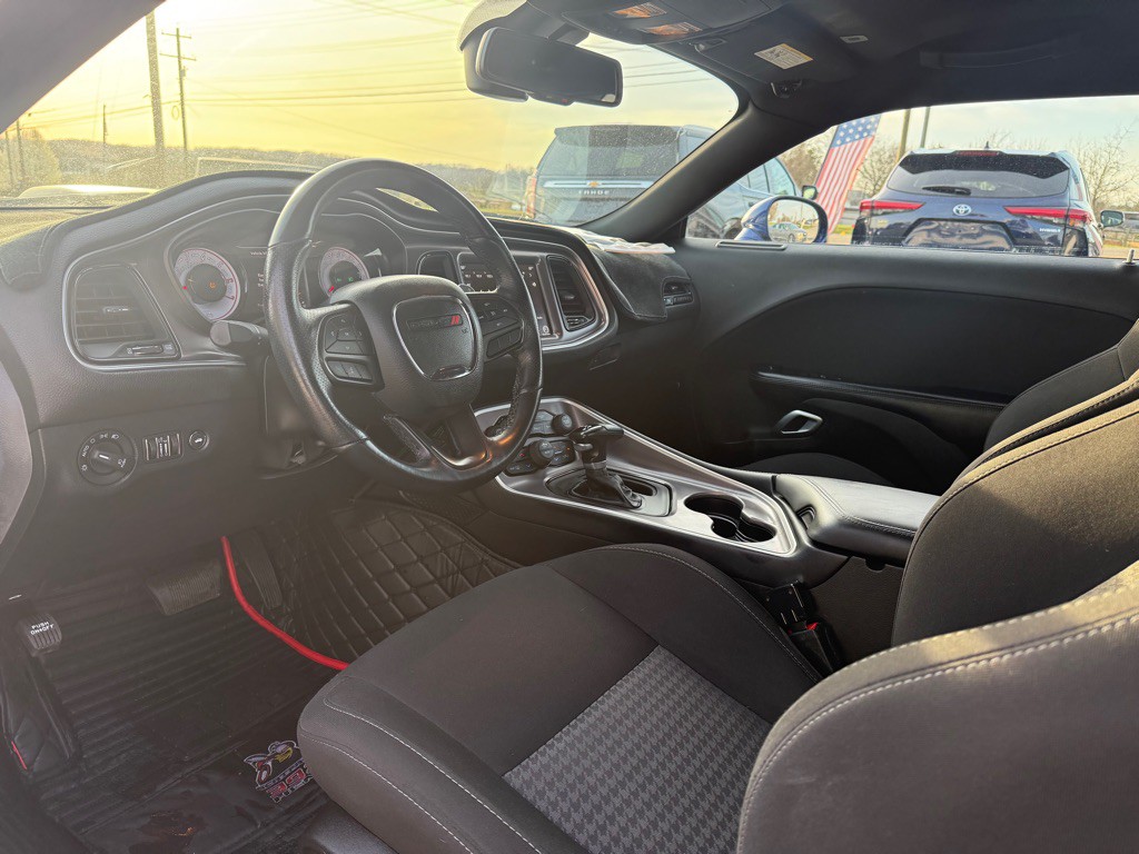 2021 Dodge Challenger Image 7