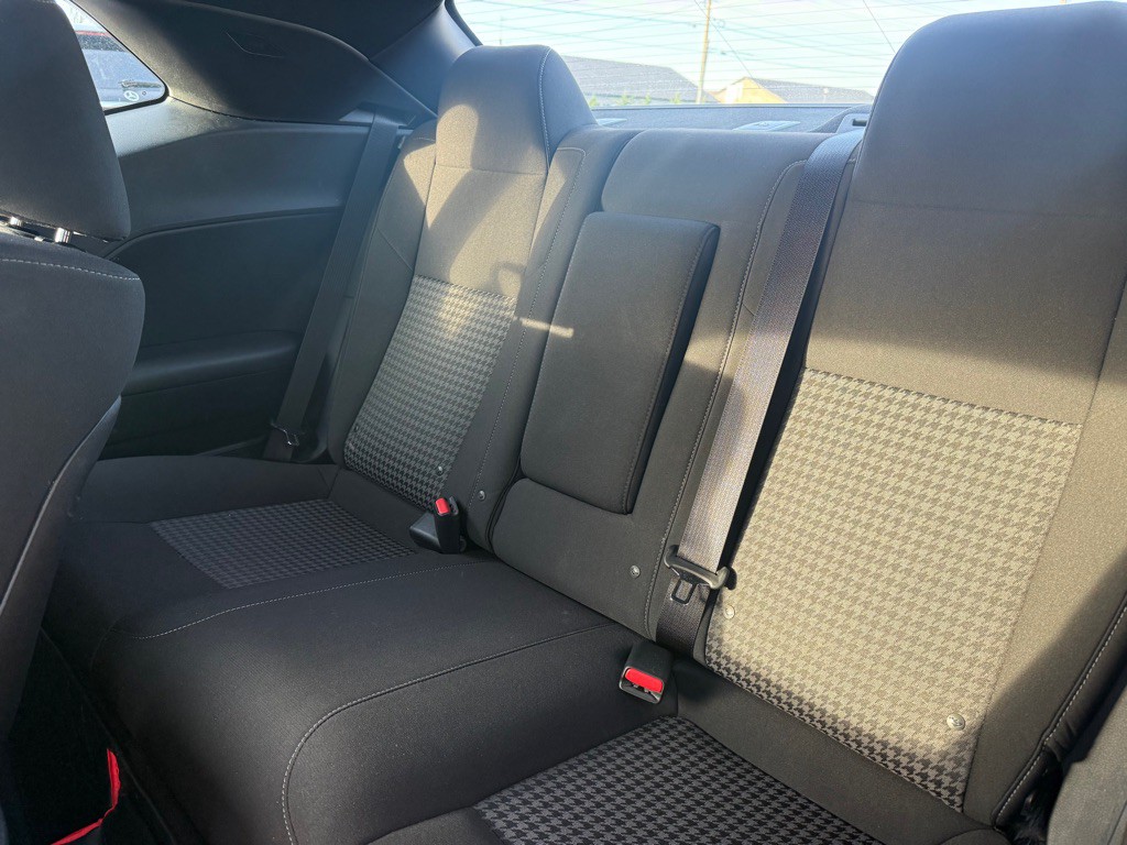 2021 Dodge Challenger Image 8