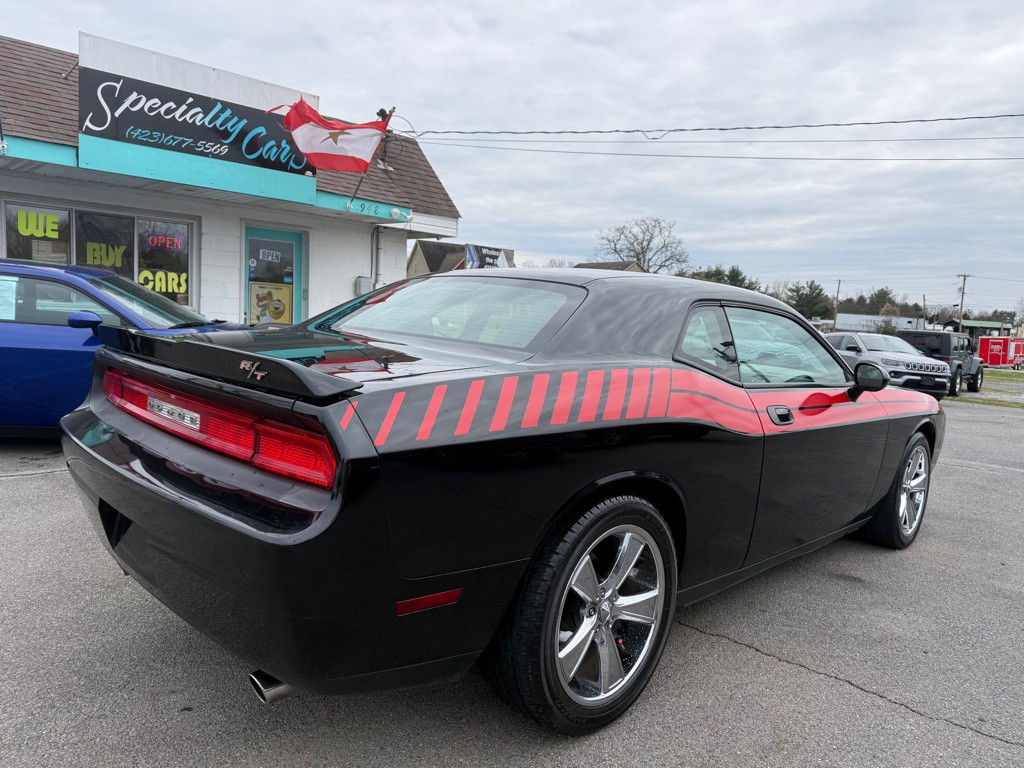 2010 Dodge Challenger Image 2