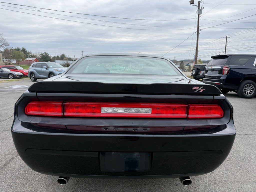 2010 Dodge Challenger Image 3