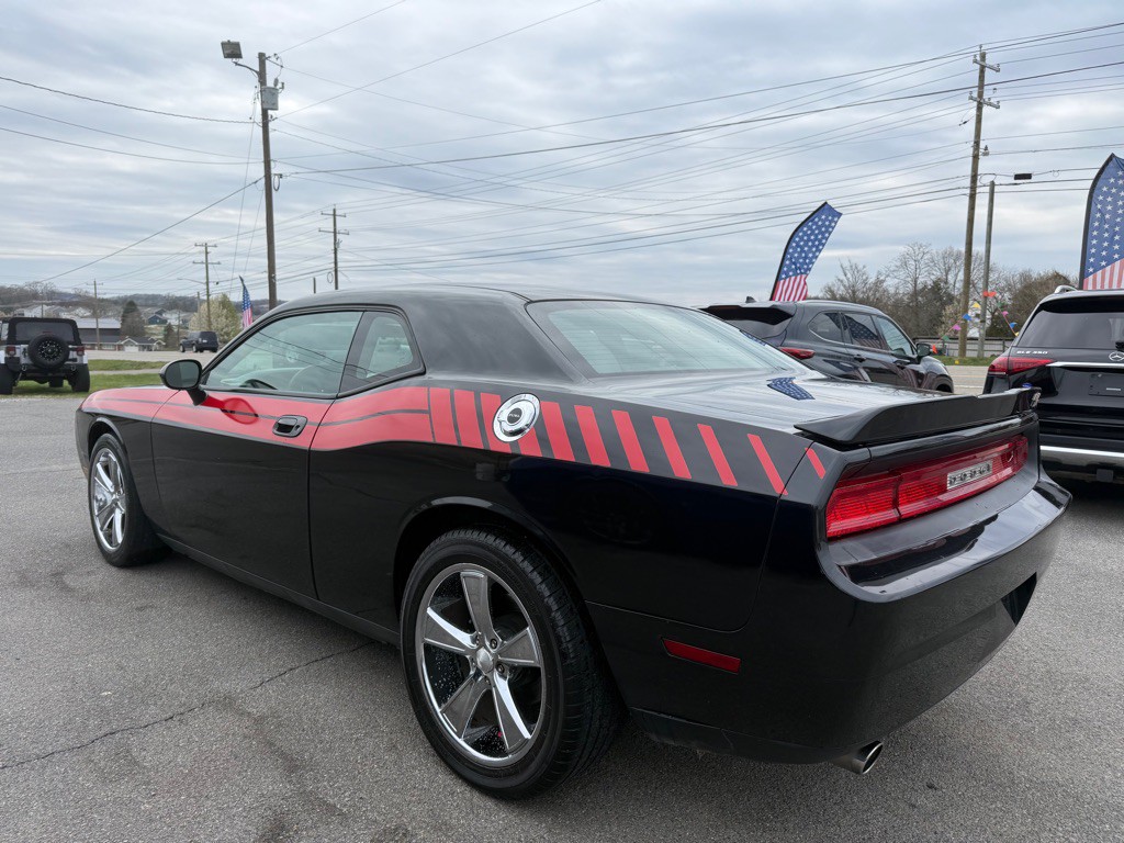2010 Dodge Challenger Image 4