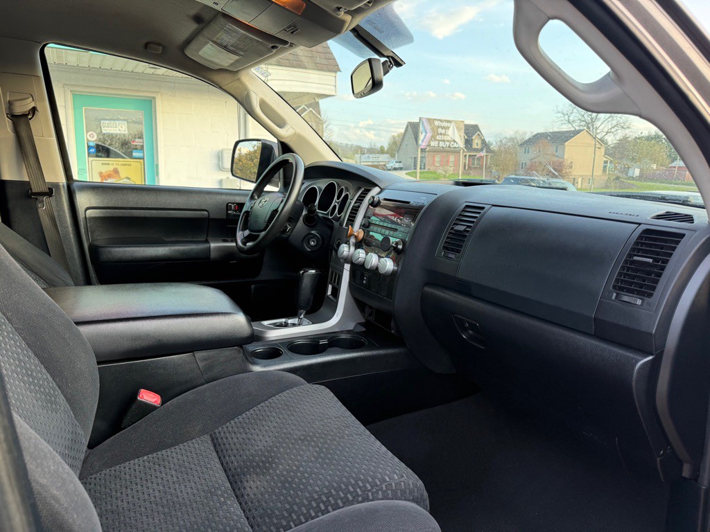 2011 Toyota Tundra Image 6