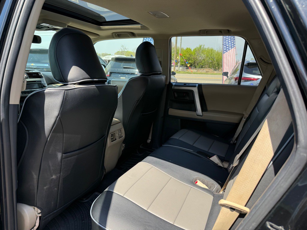 2011 Toyota 4Runner Image 8